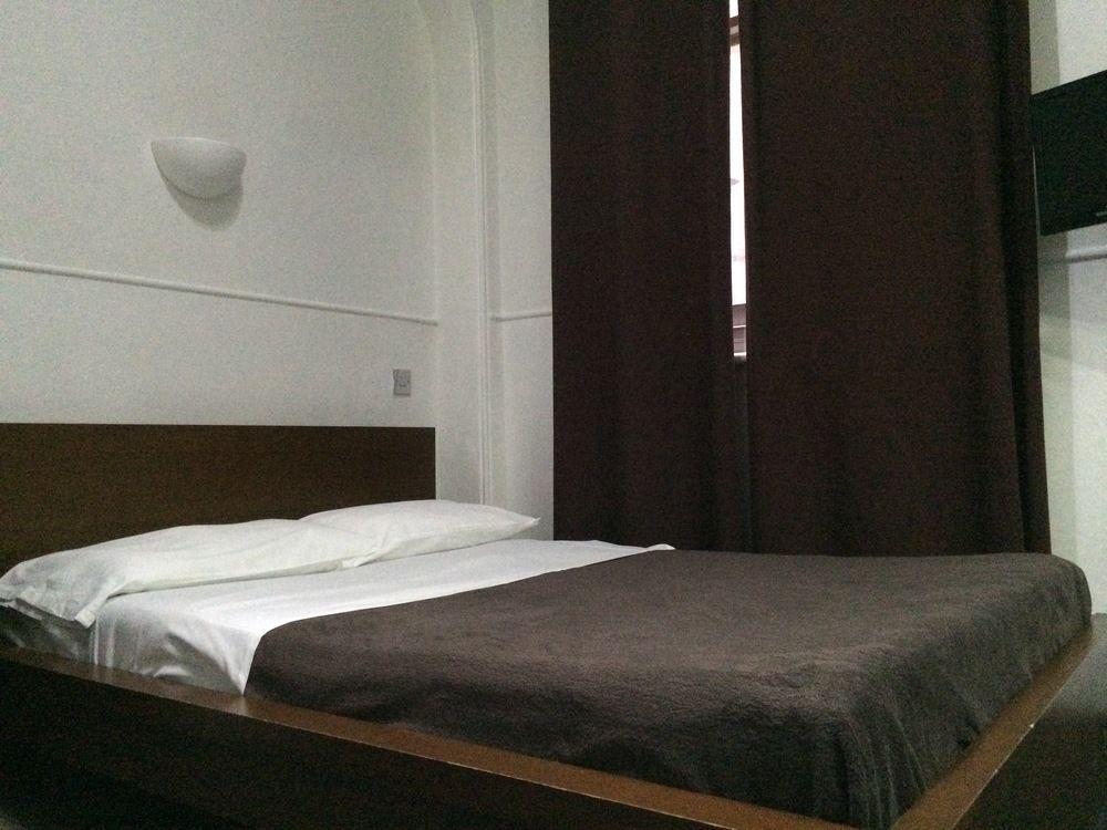 London Continental Hotel Εξωτερικό φωτογραφία